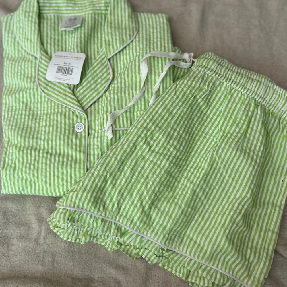 Belle Il Fiore Pajamas Ultra Soft Seersucker Womens PJ Ruffled ShortSet NWT - Picture 4 of 7
